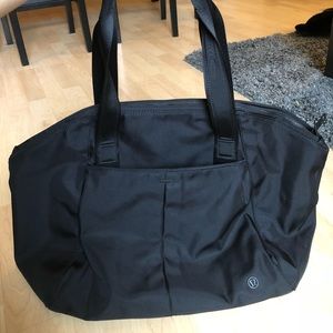 Lululemon Free to be Bag 20L